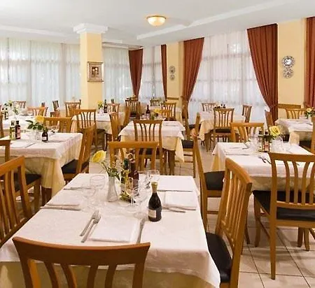 Hotel Parigi Cervia